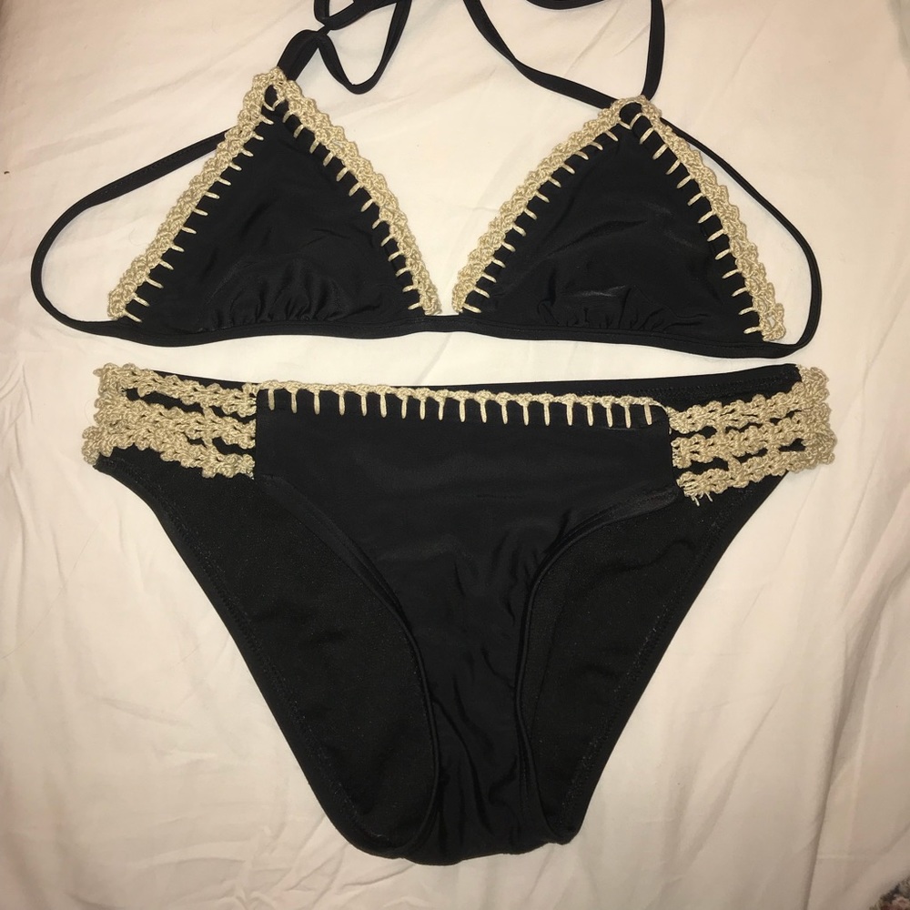 BIKINIS